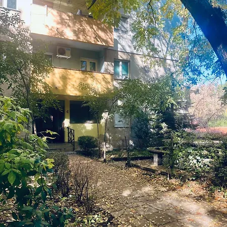Lirija - Free Garage&parking מוסטר