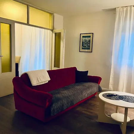 Lirija - Free Garage&parking מוסטר